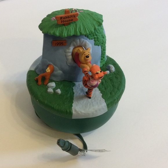 Hallmark Pooh Too Much Hunny Magic Motion Music - Picture 2 of 8